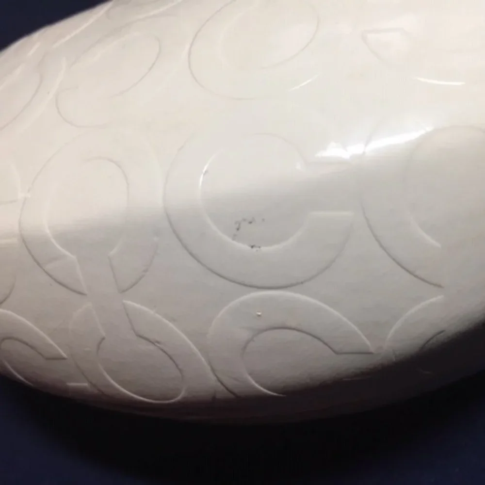 Coach Sunglass Eyeglass Case Ivory White Hard Clam Shell